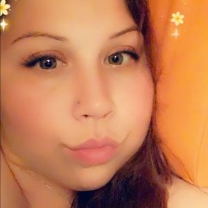 Meet your Posher, Holly